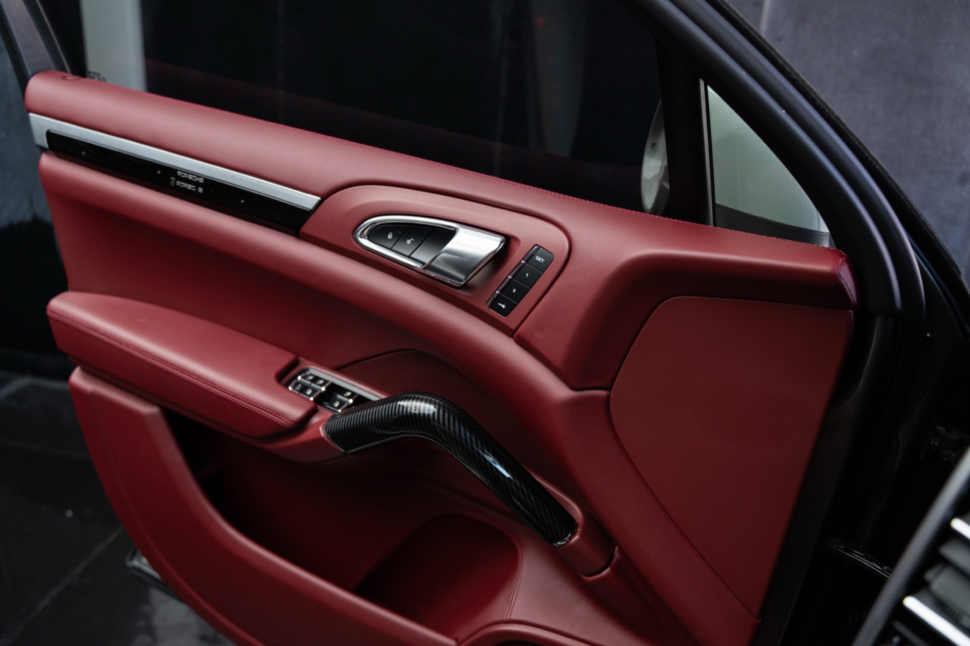 保时捷卡宴细节