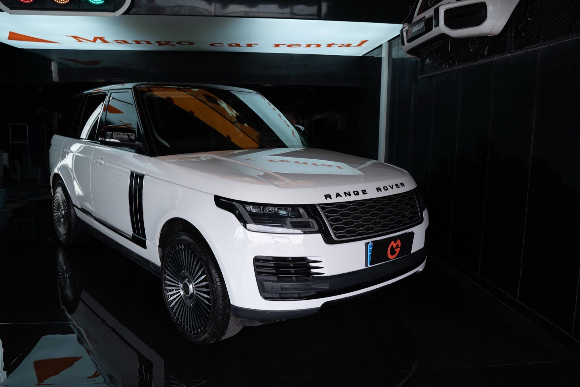 路虎揽胜实车图赏